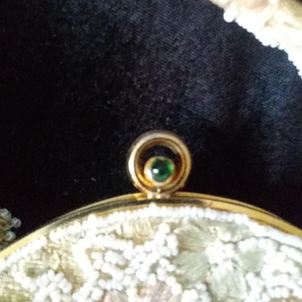 Purse - Picture 2 of 3